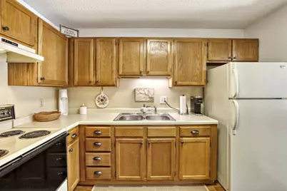 500 County Road B W #202, Roseville, MN 55113 - Photo 13