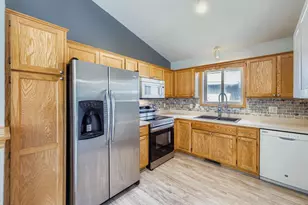 25659 Forest Blvd Ct, Wyoming, MN 55092 - Photo 11