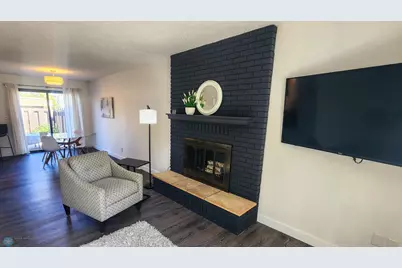 1402 E Gateway Circle S #M, Fargo,  58103 - Photo 5