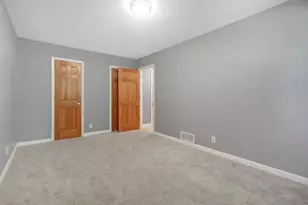 10707 Yukon Ave S, Bloomington, MN 55438 - Photo 9