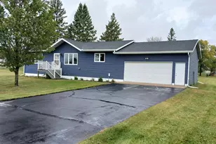 104 SW 6th Ave, Verndale, MN 56481 - Photo 1