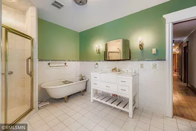 1401 Fremont Avenue N, Minneapolis, MN 55411 - Photo 19