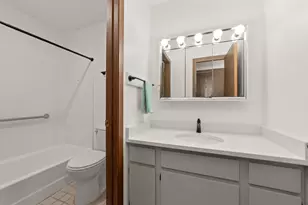 7019 W 110th St Cir, Bloomington, MN 55438 - Photo 7