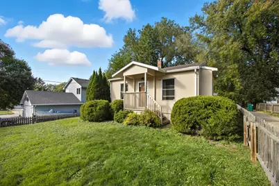 335 Burke Avenue W, Roseville, MN 55113 - Photo 1