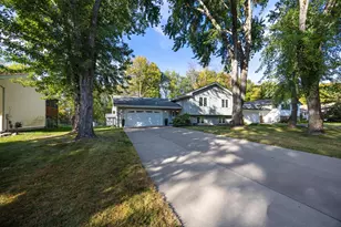 6761 Maple Dr, Rockford, MN 55373 - Photo 1