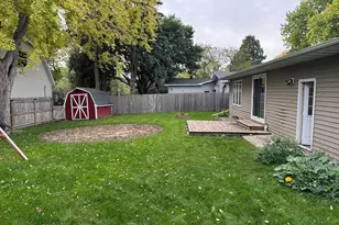 2937 Edgewood Dr N, Fargo, ND 58102 - Photo 3