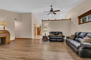 1812 Maple Ln, Saint Cloud, MN 56304 - Photo 9