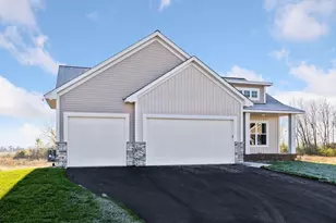 1772 Spruce St, Farmington, MN 55024 - Photo 3