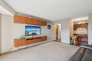 26 10th Street W, Saint Paul, MN 55102 - Photo 7