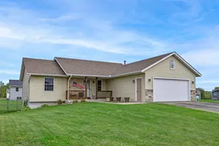 1824 White Pine Way, New Richmond, WI 54017 - Photo 1
