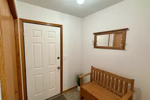 510 Ash Ave, Bird Island, MN 55310 - Photo 9