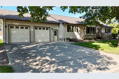 510 Ash Avenue, Bird Island, MN 55310 - Photo 1