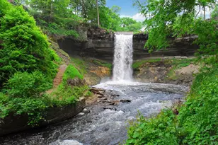 1181 Edgcumbe Rd, Saint Paul, MN 55105 - Photo 33