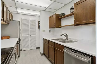 1181 Edgcumbe Road #501, Saint Paul, MN 55105 - Photo 17