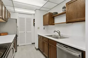 1181 Edgcumbe Rd, Saint Paul, MN 55105 - Photo 17