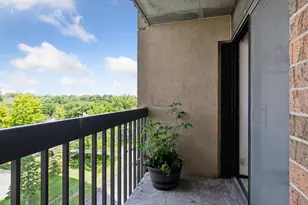 1181 Edgcumbe Rd, Saint Paul, MN 55105 - Photo 15