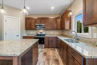 723 Jacko Court, Hudson, WI 54016 - Photo 5