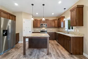 723 Jacko Ct, Hudson, WI 54016 - Photo 3