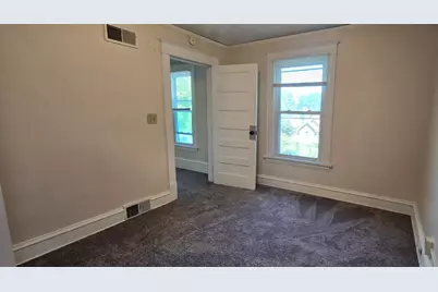 621 Morgan Avenue N, Minneapolis, MN 55411 - Photo 9