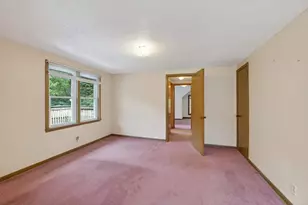 2911 Troseth Rd, Roseville, MN 55113 - Photo 13