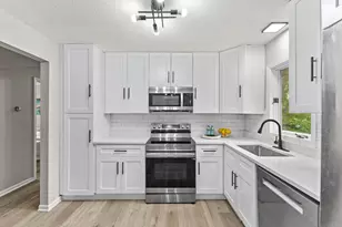 228 16th Ave SW, New Brighton, MN 55112 - Photo 1