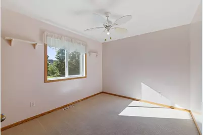 832 S Elm Street, Belle Plaine, MN 56011 - Photo 9