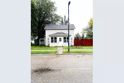 211 Conley Avenue S, Thief River Falls, MN 56701 - Photo 1