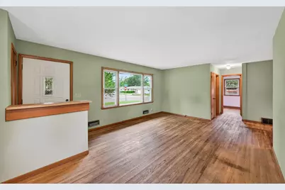 2267 Shawnee Drive, North Saint Paul, MN 55109 - Photo 3