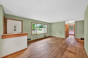 2267 Shawnee Dr, North Saint Paul, MN 55109 - Photo 3