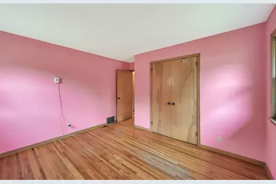 2267 Shawnee Drive, North Saint Paul, MN 55109 - Photo 11