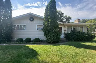 514 S Hill St, La Crescent, MN 55947 - Photo 1