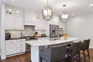 875 Lake St N, Wayzata, MN 55391 - Photo 3