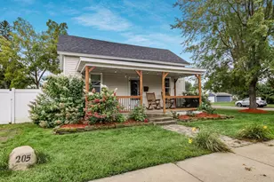 205 E Greenville St, Chippewa Falls, WI 54729 - Photo 1