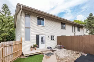 6631 Gretchen Ln N, Oakdale, MN 55128 - Photo 1