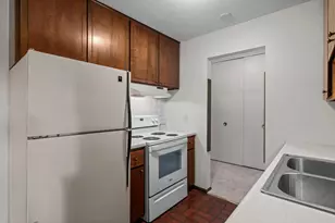 4380 Brookside Ct, Edina, MN 55436 - Photo 3