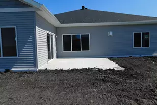 4203 Pine Pkwy S, Fargo, ND 58104 - Photo 5