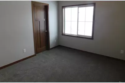 4203 Pine Parkway S, Fargo, ND 58104 - Photo 9