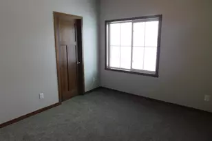 4203 Pine Pkwy S, Fargo, ND 58104 - Photo 9