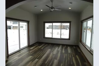 4203 Pine Parkway S, Fargo, ND 58104 - Photo 17