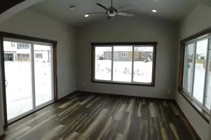 4203 Pine Pkwy S, Fargo, ND 58104 - Photo 17