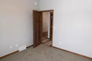 4203 Pine Pkwy S, Fargo, ND 58104 - Photo 9