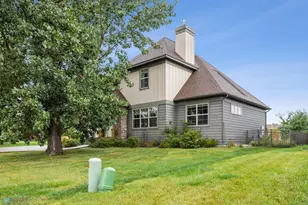 6028 Silverleaf Dr S, Fargo, ND 58104 - Photo 3