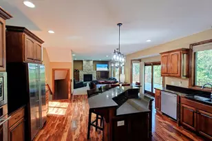 18658 Ponderosa Ct, Eden Prairie, MN 55347 - Photo 19