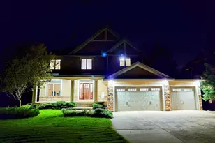 18658 Ponderosa Ct, Eden Prairie, MN 55347 - Photo 5