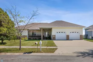 766 36th St S, Moorhead, MN 56560 - Photo 1