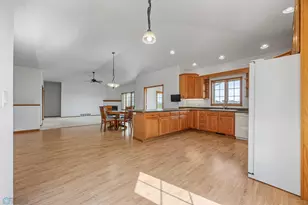 766 36th St S, Moorhead, MN 56560 - Photo 17