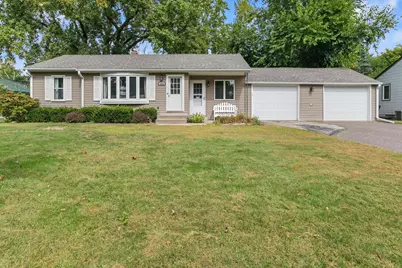 1509 Sandhurst Avenue E, Maplewood, MN 55109 - Photo 1