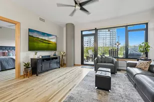 1120 S 2nd St, Minneapolis, MN 55415 - Photo 1