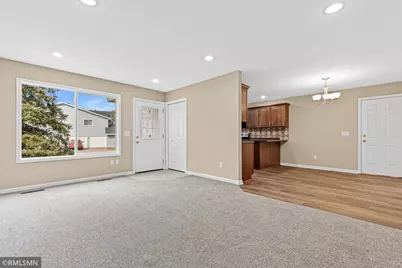 1612 Helena Road N, Oakdale, MN 55128 - Photo 7