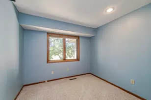 13812 Sunset Lake Dr, Burnsville, MN 55337 - Photo 27